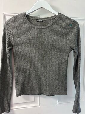 stradivarius Gray Ribbed Long-Sleeve Tee
